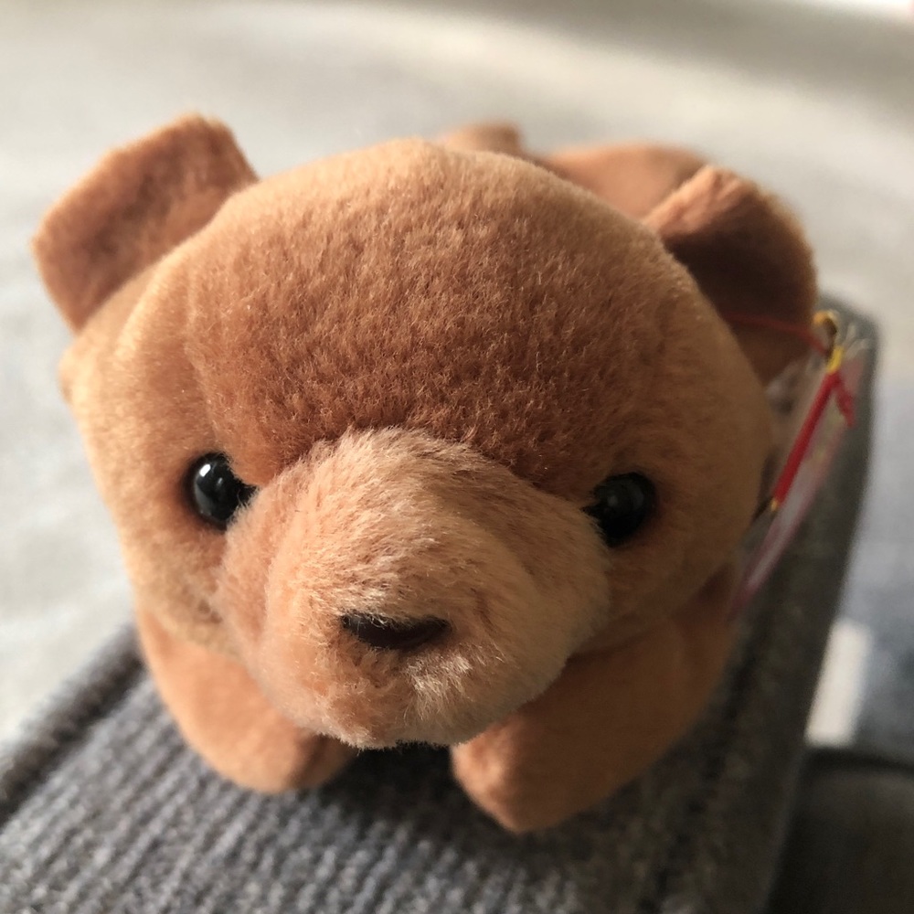 Retired TY Cubbie Style 4010 the Brown Bear Beanie Babies Collection